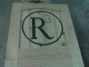R3 logo on door